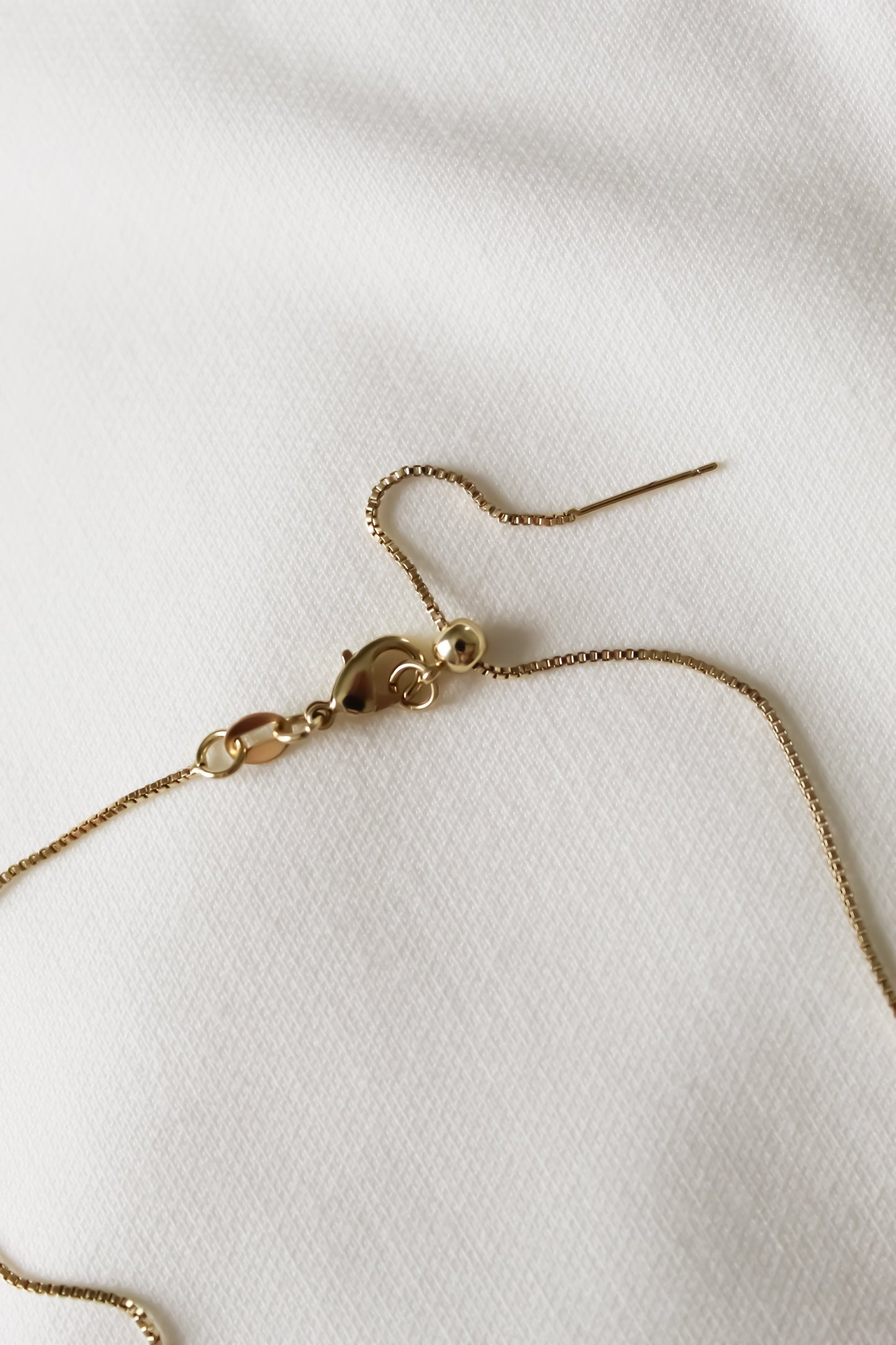 gold chain necklace