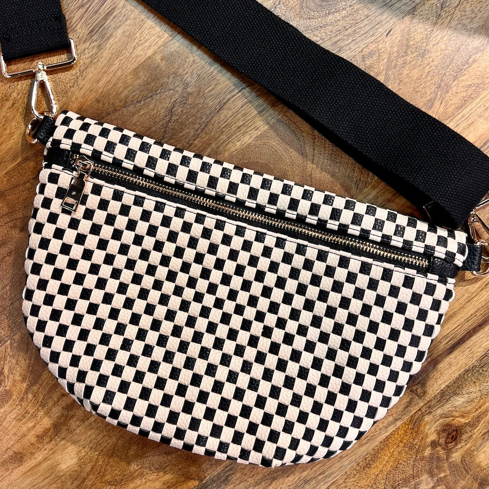 Westlyn Woven Bag checkered black