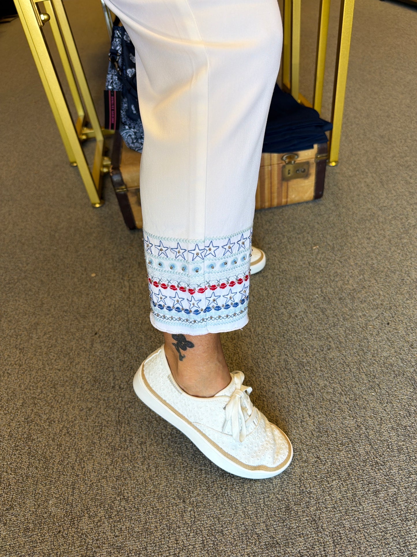 Embroidered Stars Capri