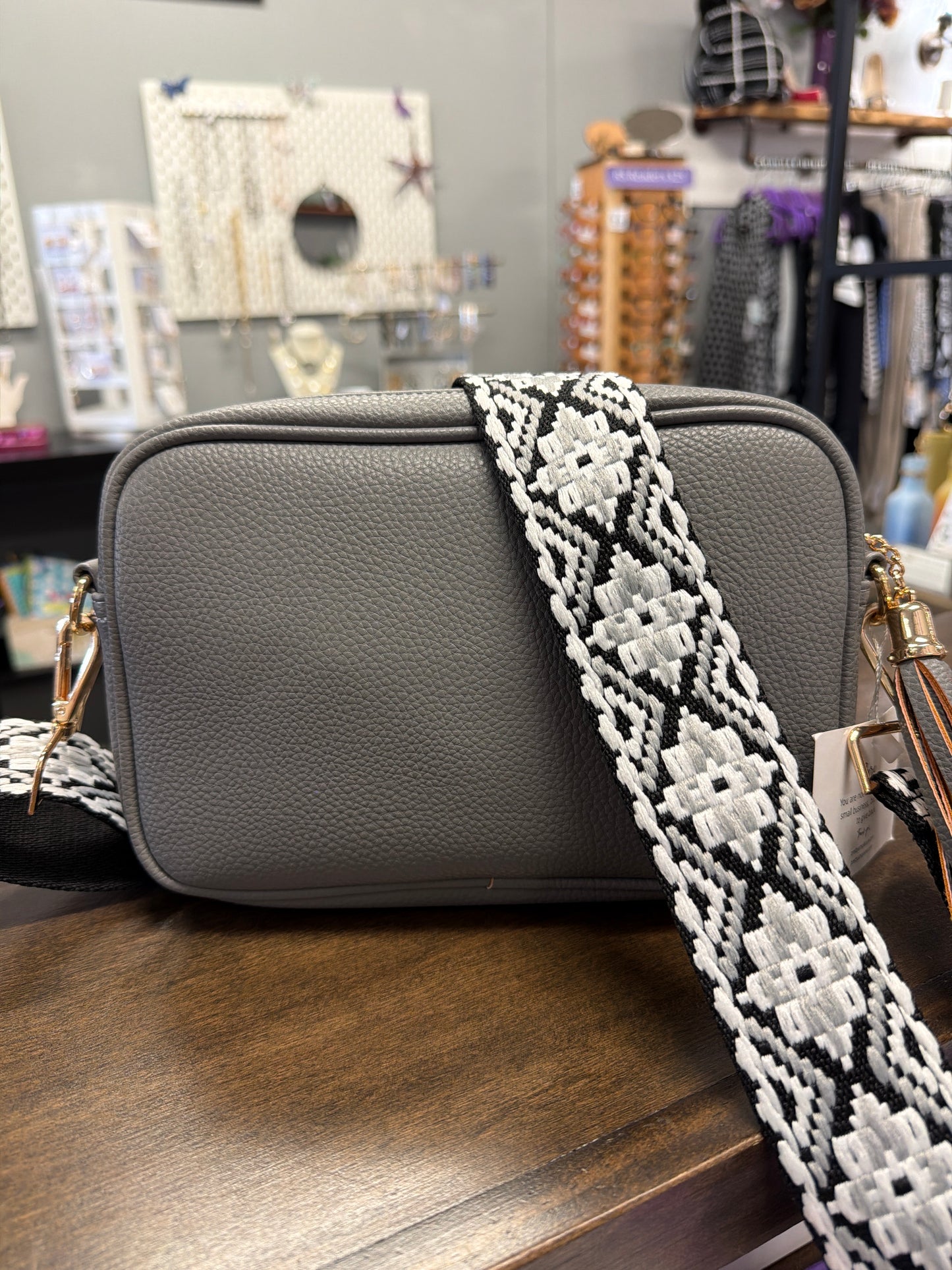 Willow Camera Crossbody