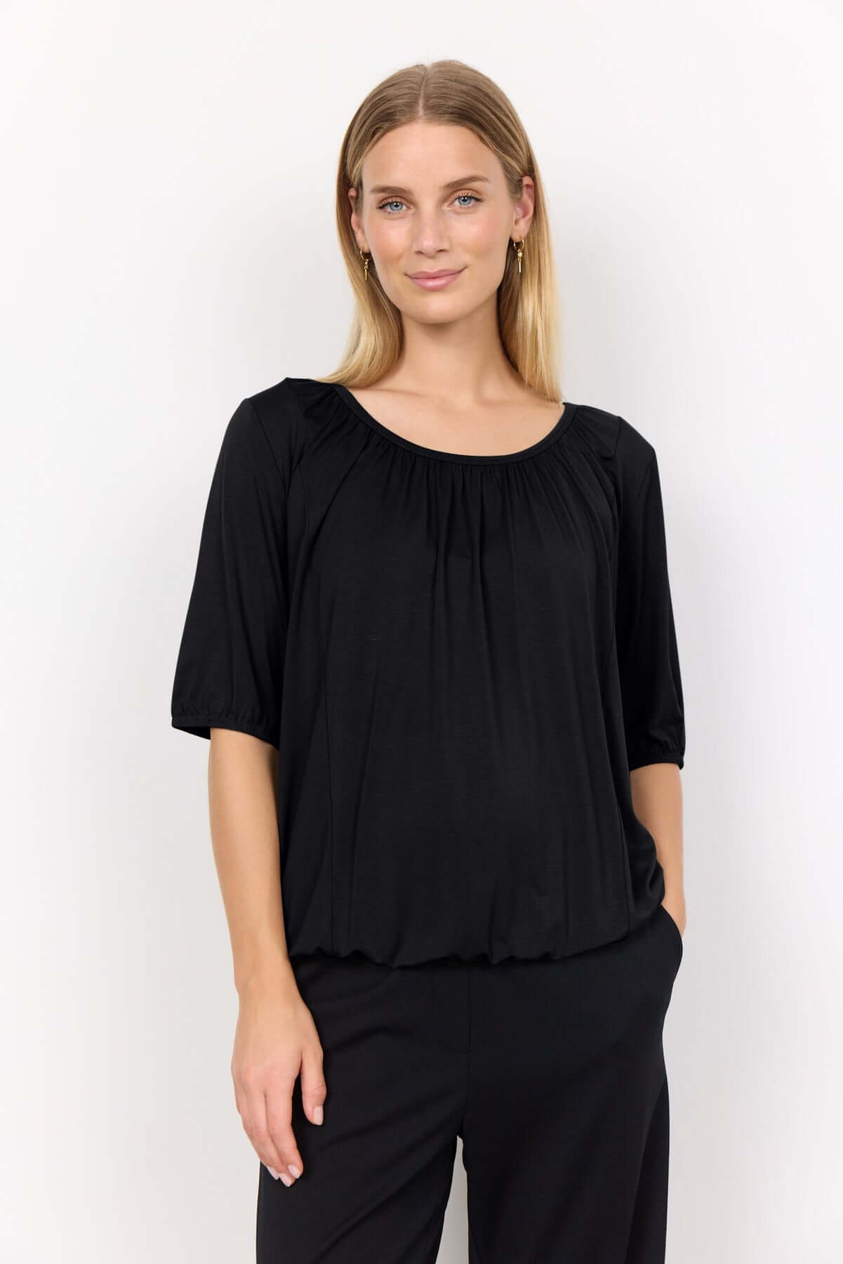 marica round neck, comfy shirt