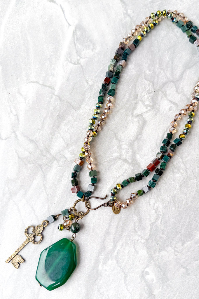 Suki Agate Necklace