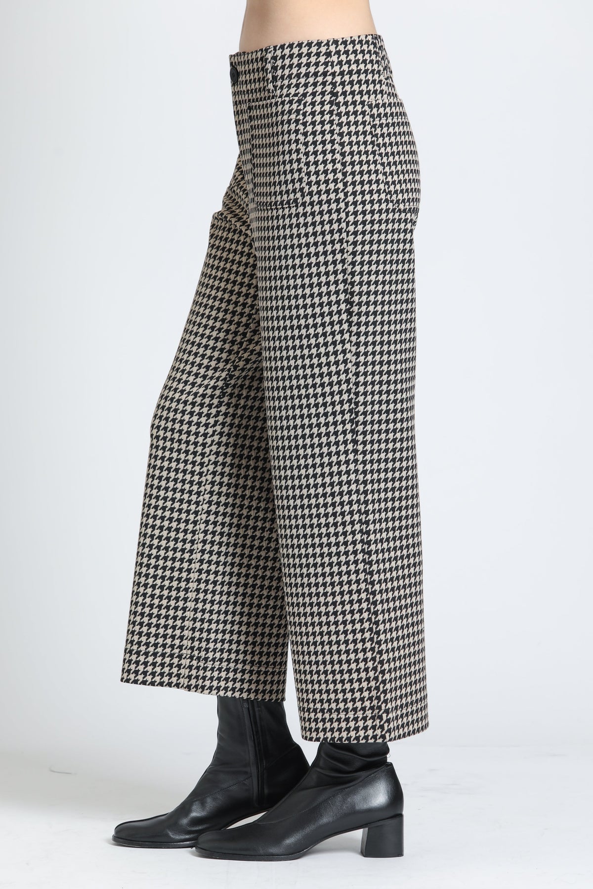 Wide Leg Patch Pocket