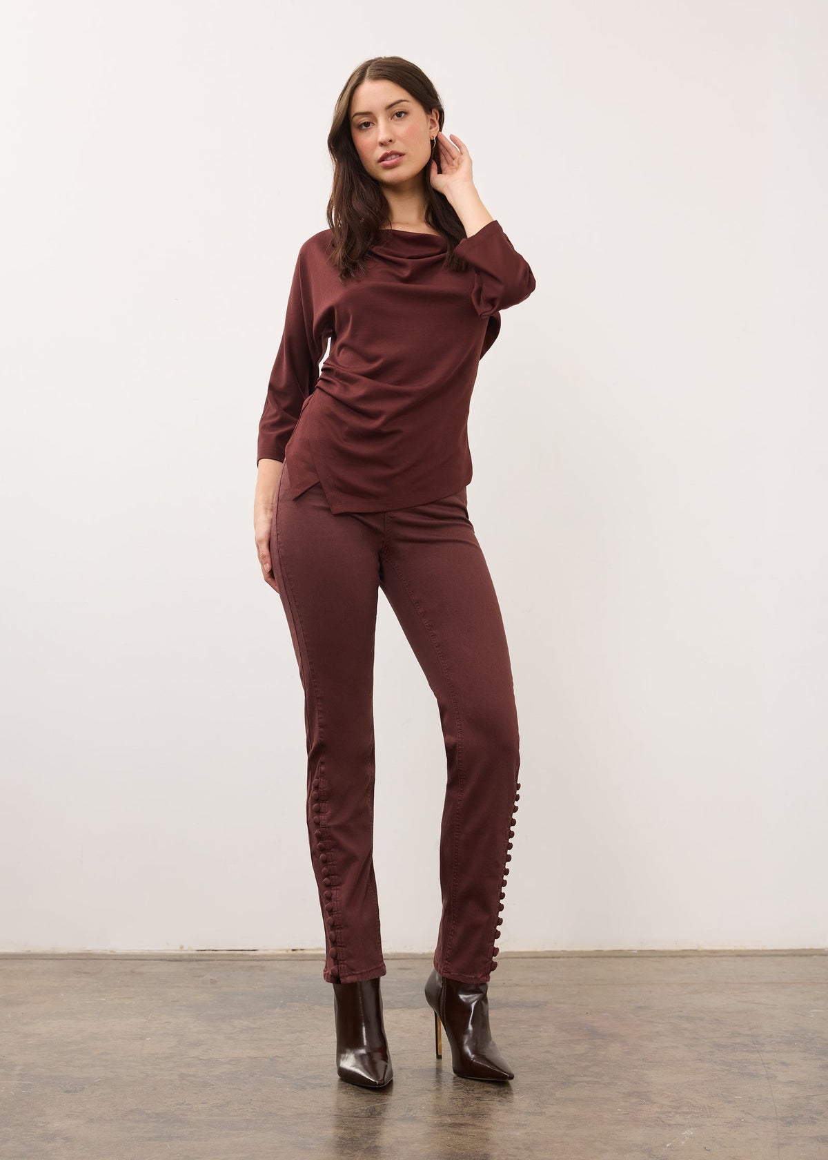 Olivia Pencil Leg