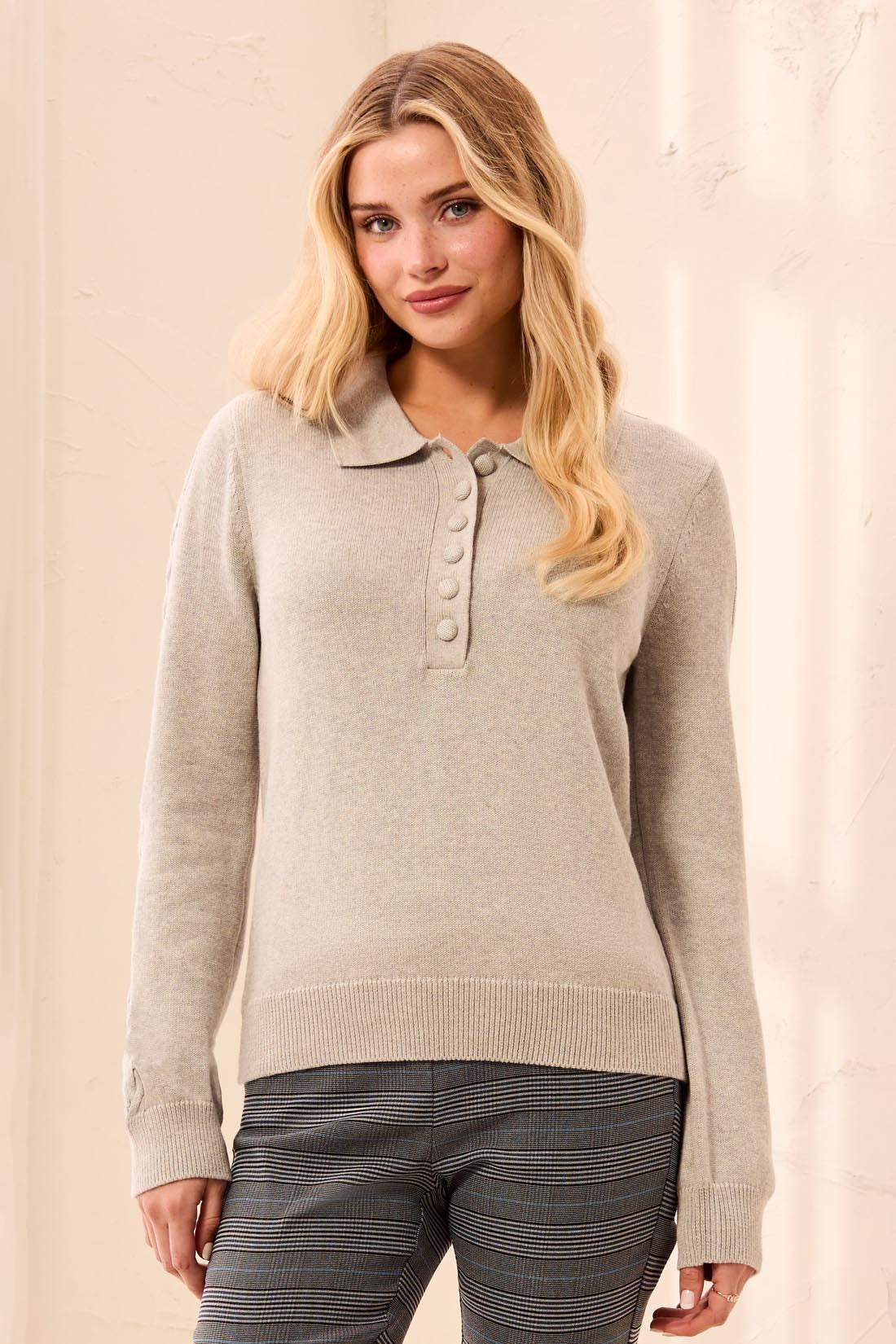 Button Collared Cable
