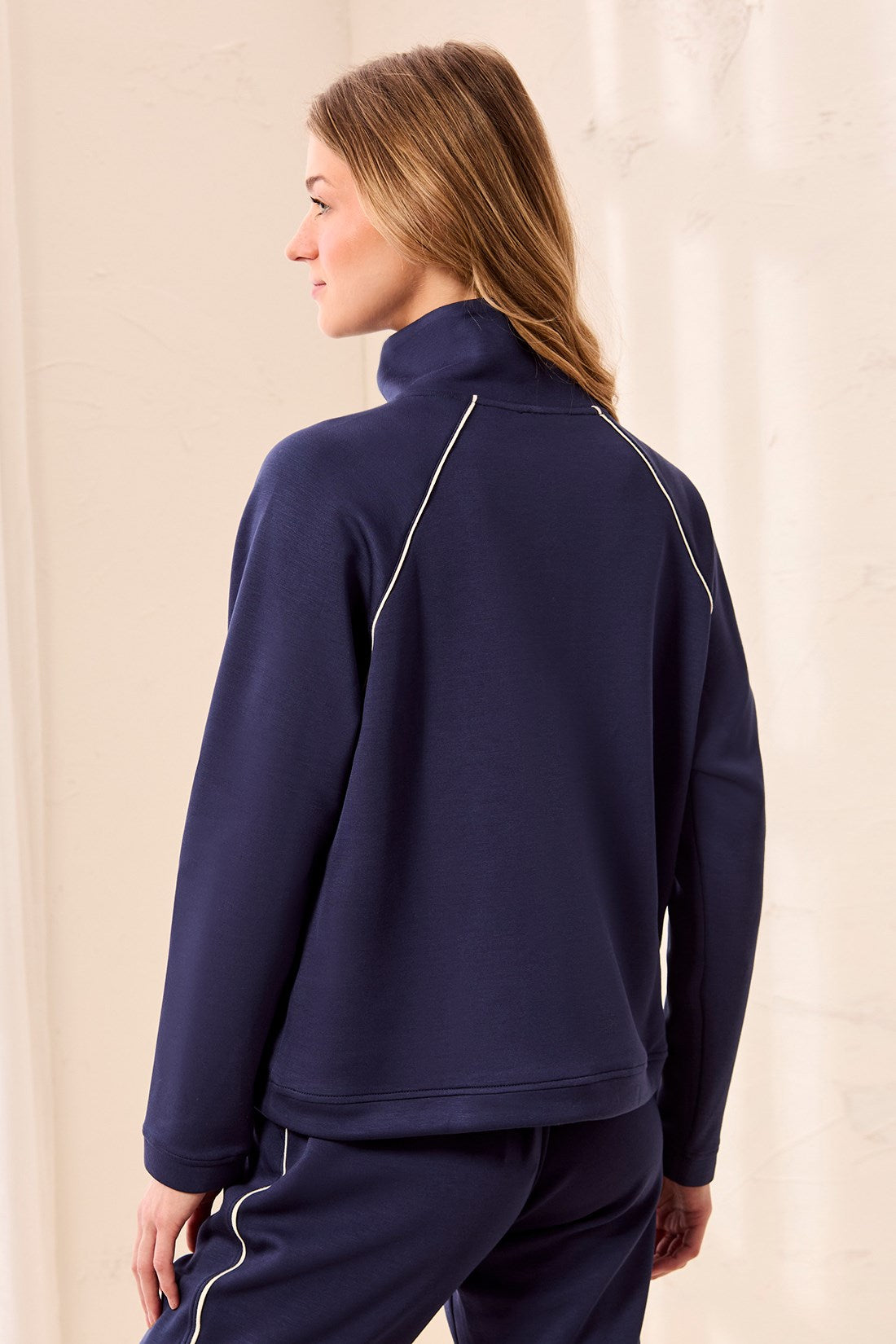 Techno Lux Pullover